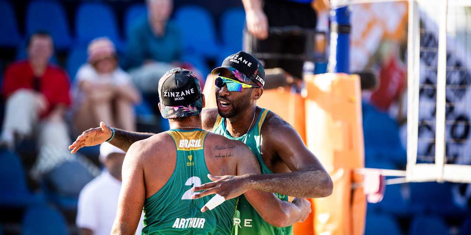 Evandro e Arthur vencem estreia no Finals do vôlei de praia mundial